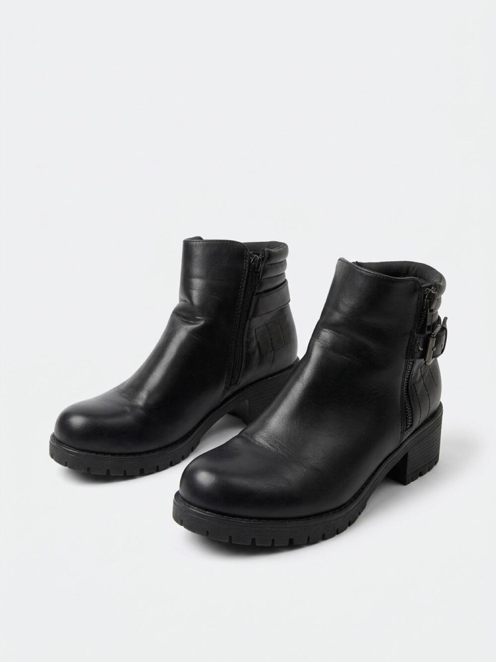 Allot Black Ankle Boots New Size 8
